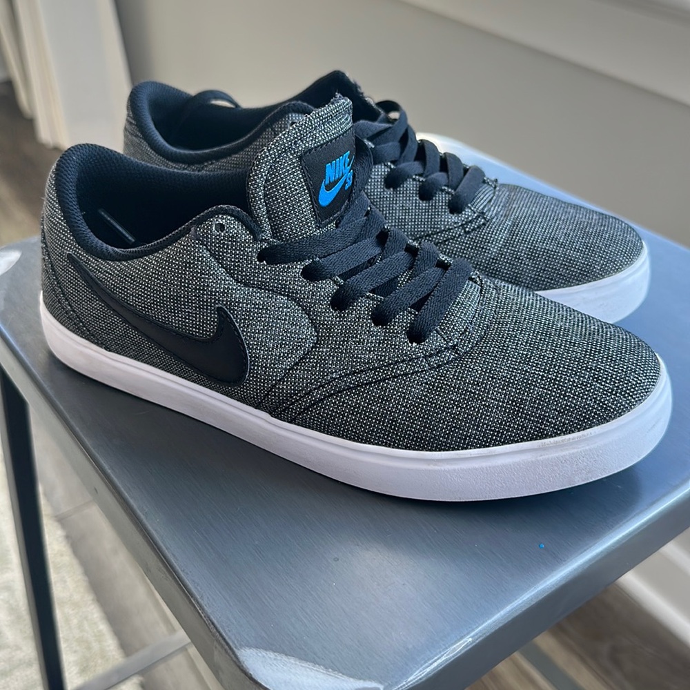 Nike SB Shoes - Picture 2 of 6
